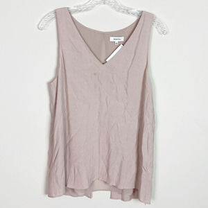 Aritzia | v neck split back sleeveless blouse S